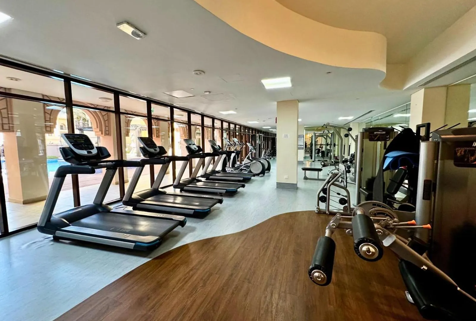 Luxurious Urban Retreat - 1Br In Jge Apartment Dubai