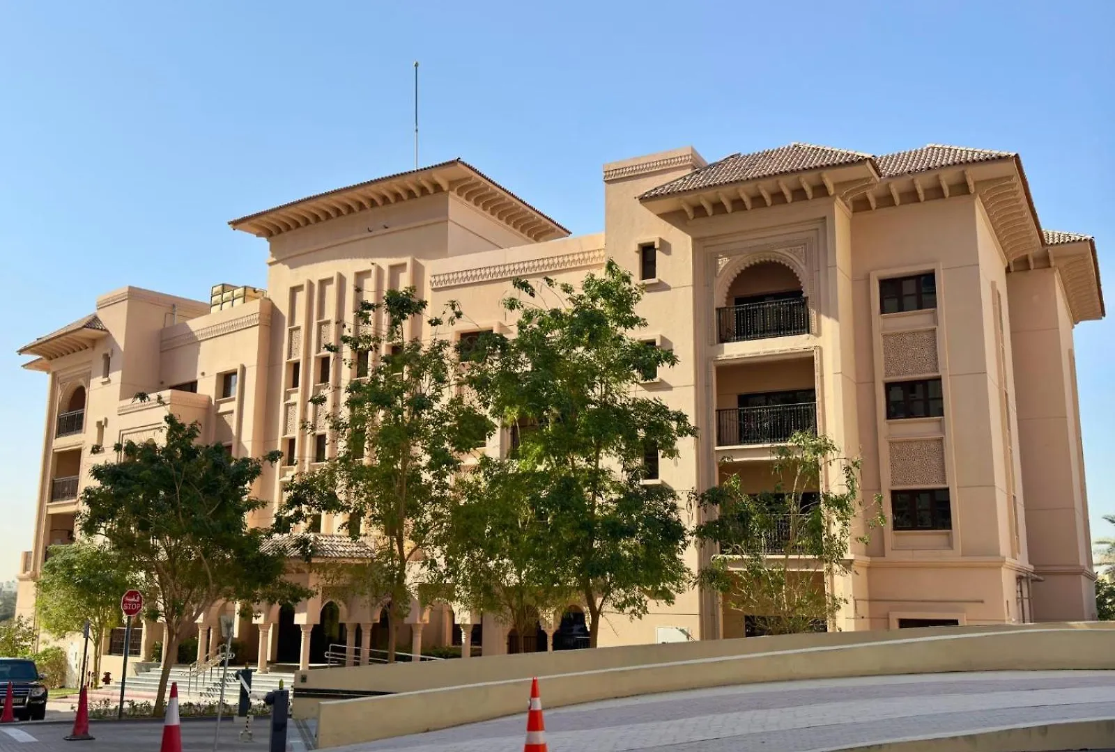 Luxurious Urban Retreat - 1Br In Jge Apartment Dubai United Arab Emirates